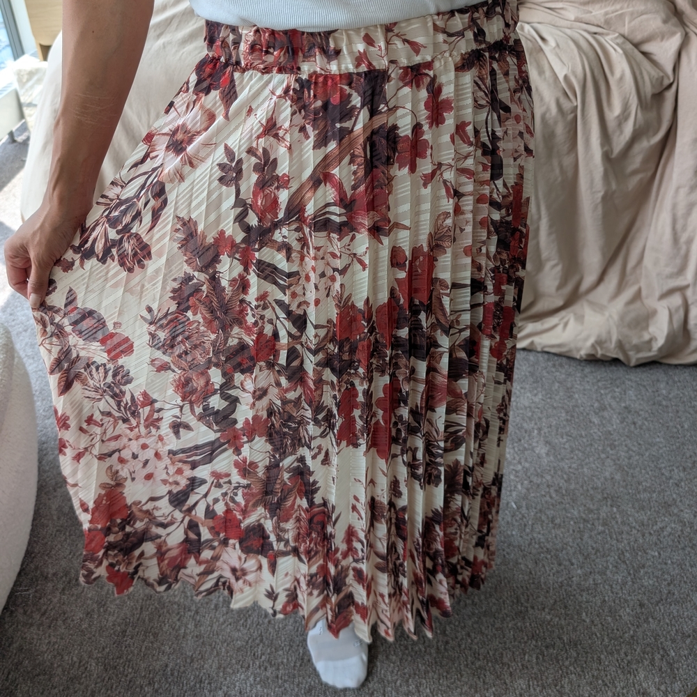 H&M Red Maxi Pleated A-Line Skirt Casual